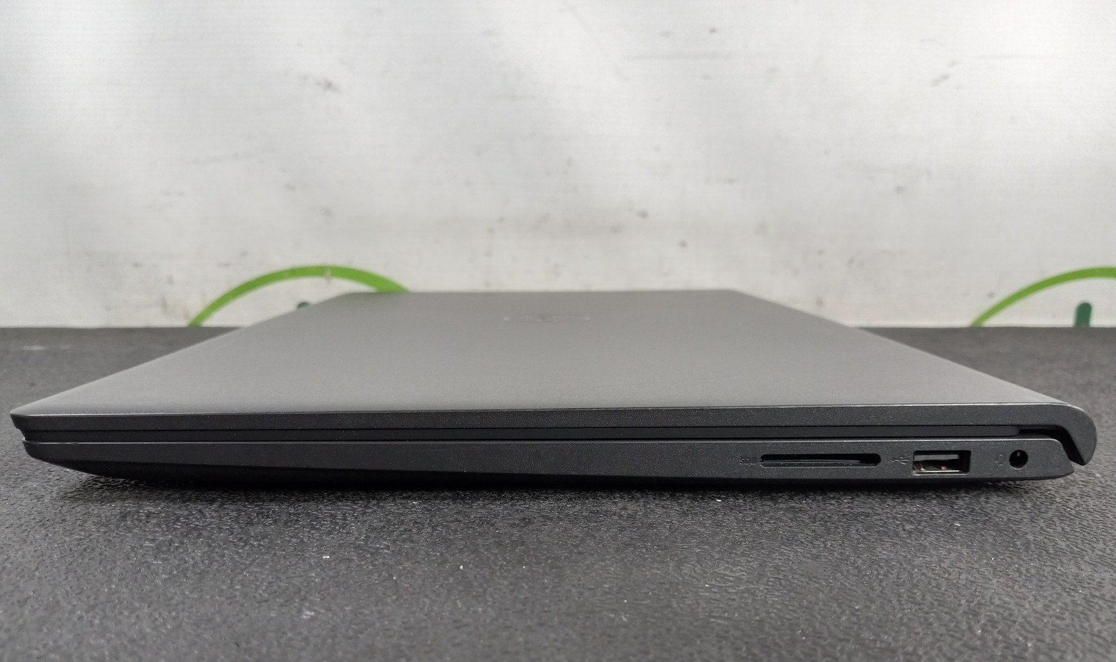 Dell Inspiron 3511 15.6″ Core i7-1165G7 12GB RAM NO SSD Laptop NO OS