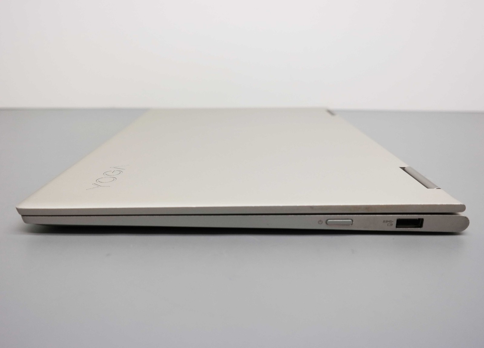Lenovo Yoga 730-13IKB 13.3″ Core i5-8250U 8GB 256GB SSD