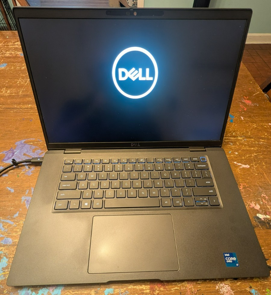Dell Latitude 7520 – 11th Gen i7‑1185G7 – 16GB RAM – 512GB SSD