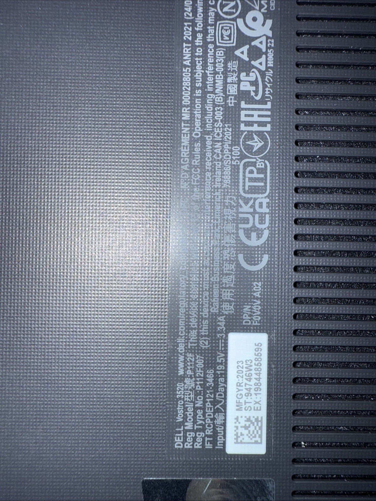 Dell Vostro 3520 Laptop