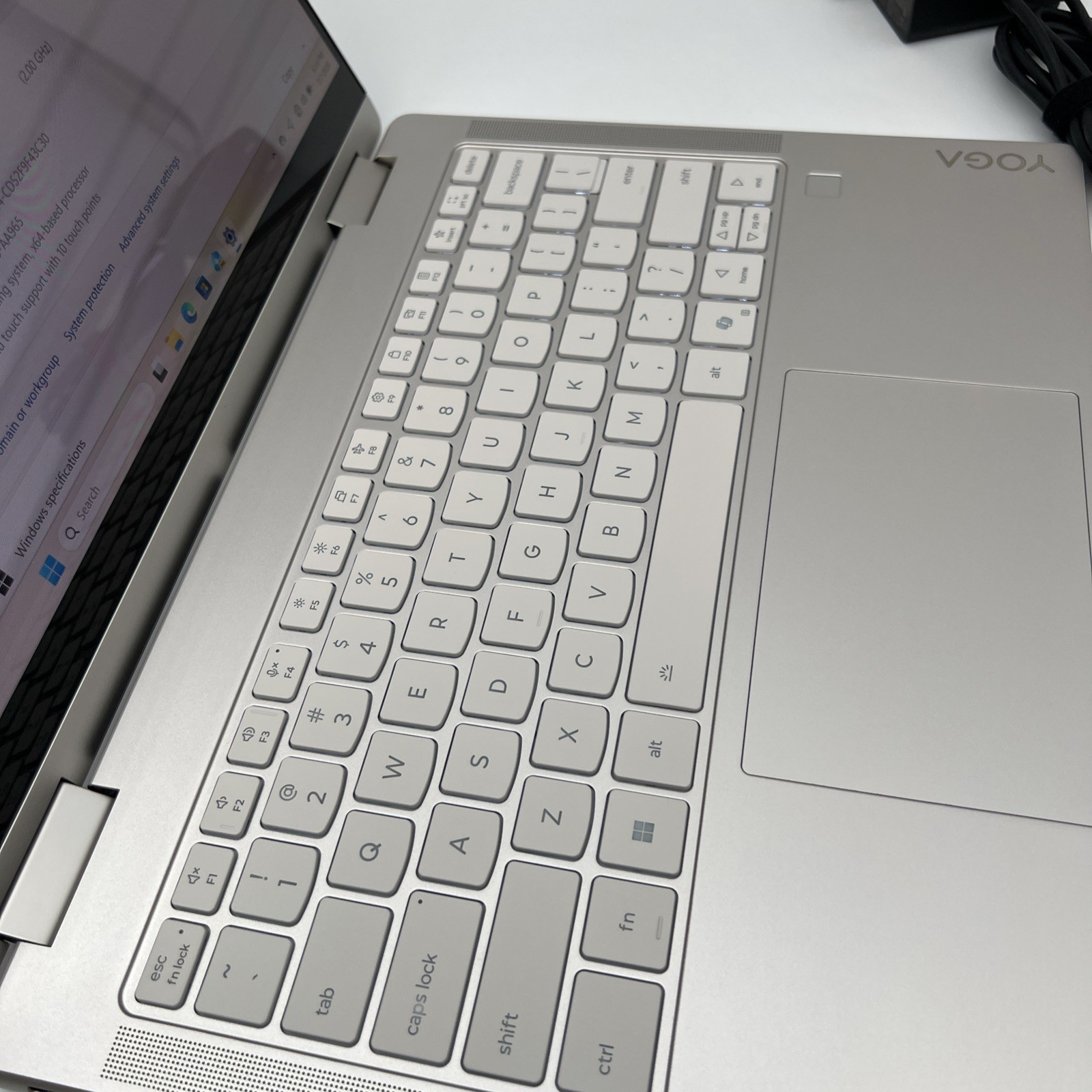 Lenovo Yoga 7 2-in-1 14″ 2K OLED Touch Laptop Ryzen AI 5 340 16GB 512SSD – Used