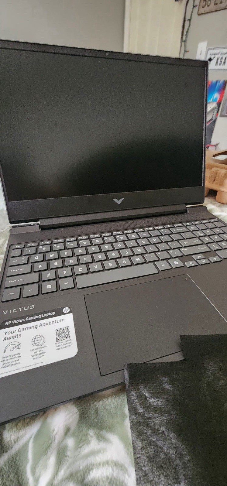 HP Victus 15 Gaming Notebook Laptop Windows 11 15.6″ Black Charger Included