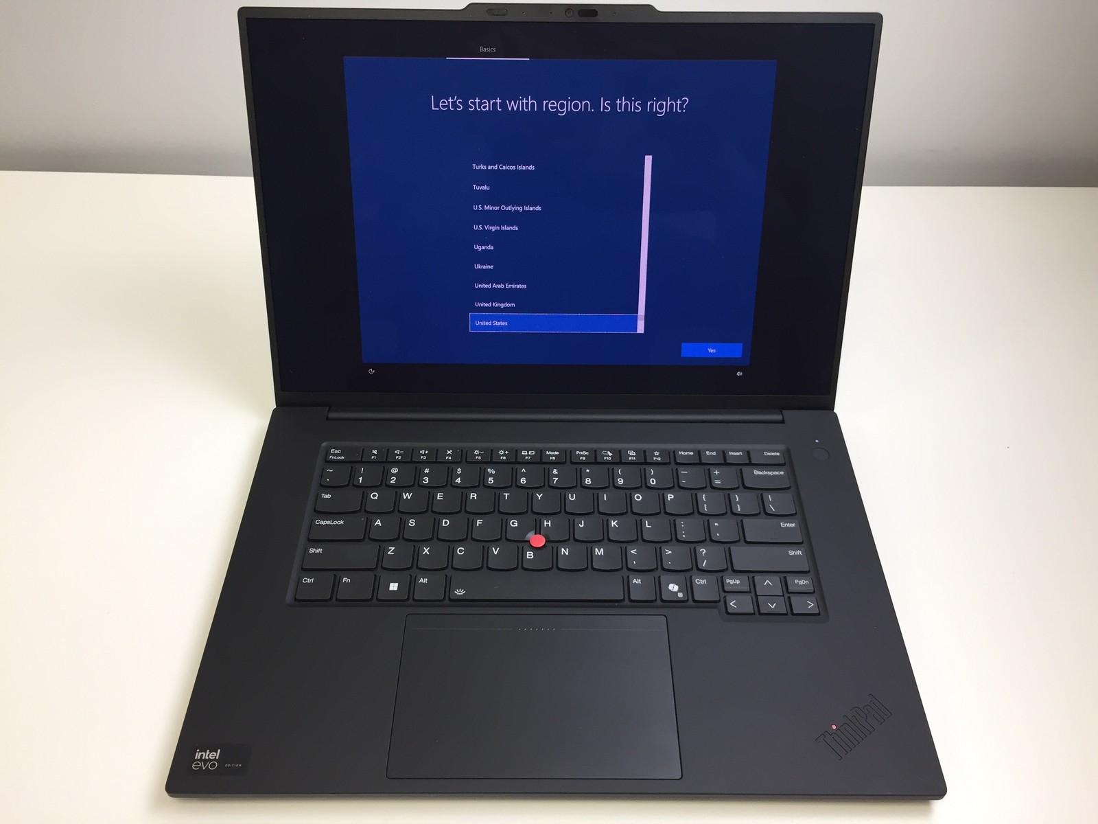 Lenovo ThinkPad P1 Gen 7 21KV000PUS – Intel Core Ultra 7 155H, 32GB RAM, 1TB SSD