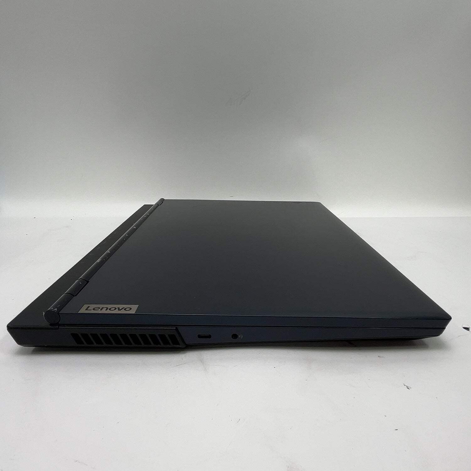 Lenovo Legion 5 17″ Ryzen 5 5600H 3.3GHz 8GB RAM 250GB SSD GeForce GTX 1650