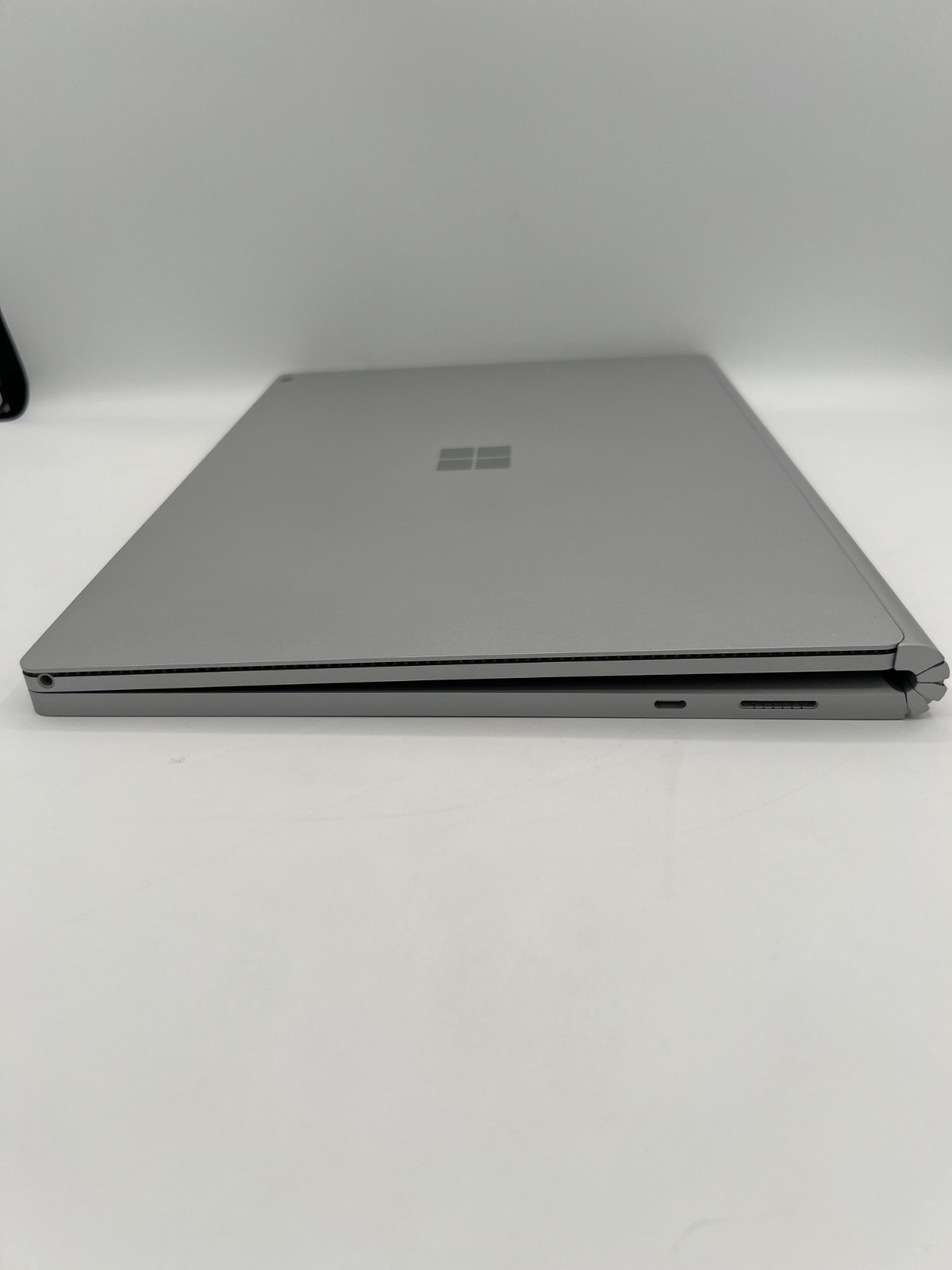 Microsoft Surface Book 3 15″ GTX 1660 Ti i7-1065G7 16GB 256GB SSD Windows 11 Pro