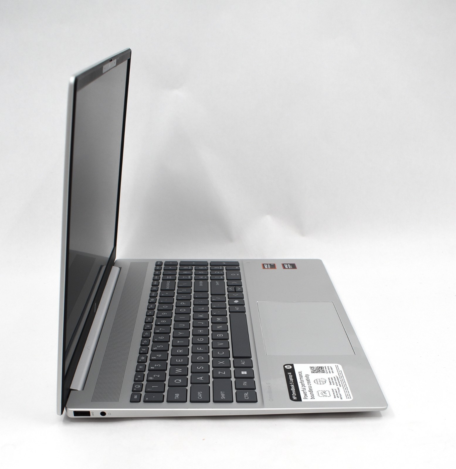 HP OmniBook 5 16-ag1070wm Laptop 16″ AMD Ryzen AI 7 350 16GB Ram 512GB SSD Win11