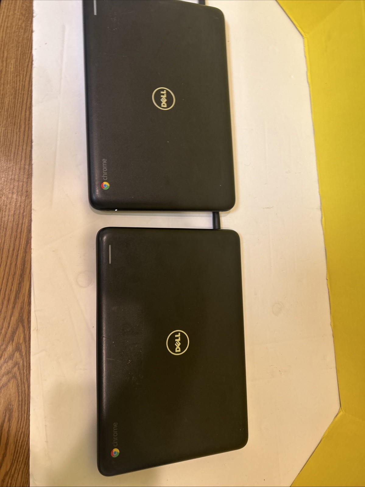 2 Dell 3180 Touchscreen Chromebook Fully Functional Screen Marks Battery Bad