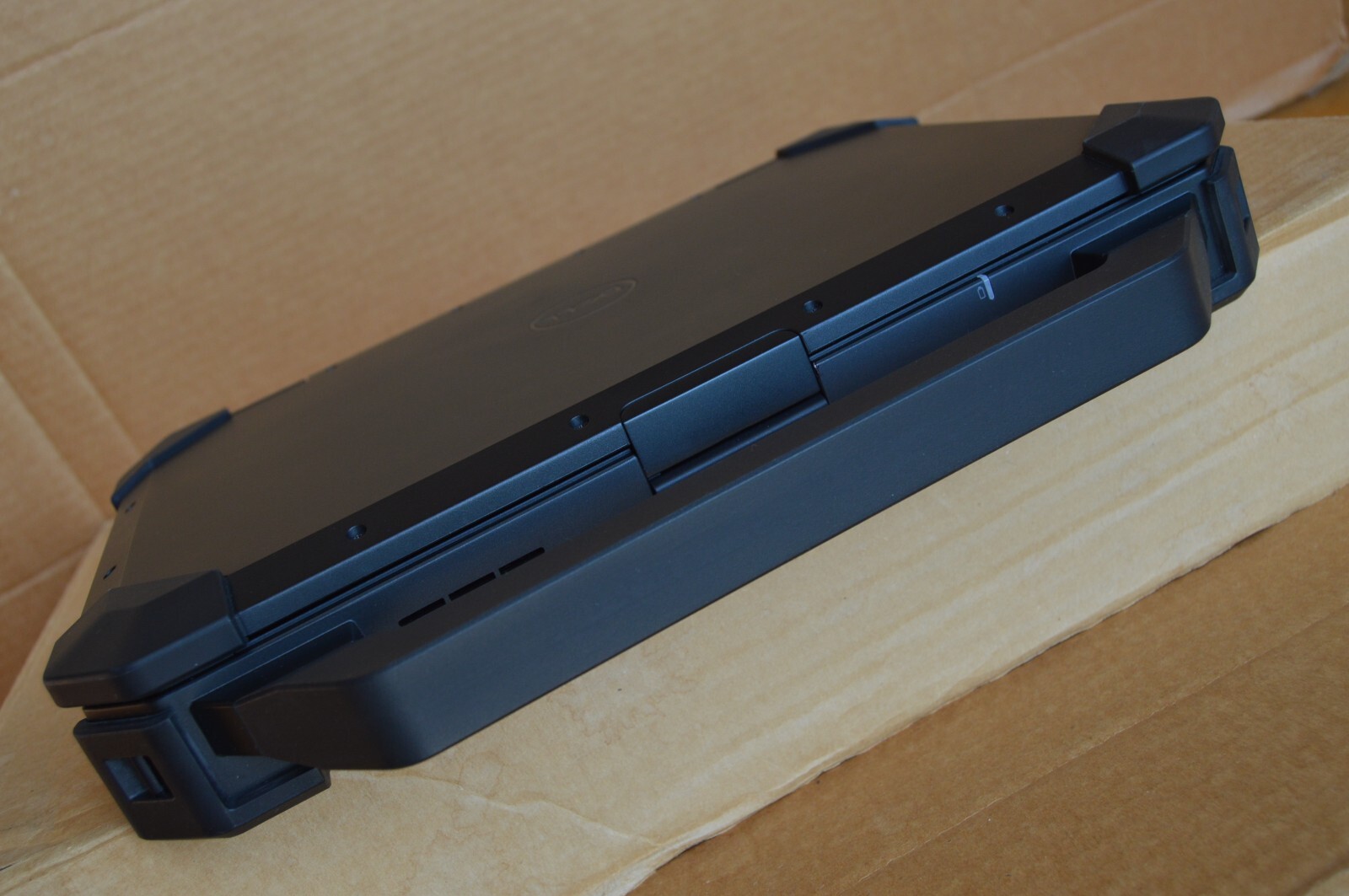 Dell Latitude 14 Rugged Extreme 7424 FHD Touch i5-8350U 16GB 512GB SSD GPS