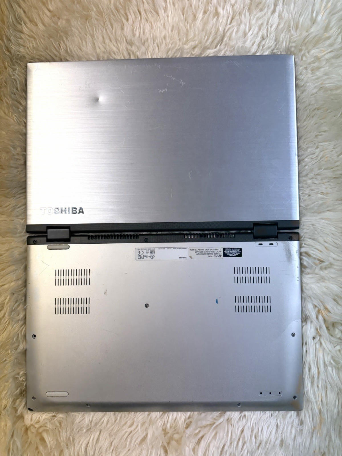 Toshiba Laptop Intel i7-6500U 2.50GHz 8GB RAM 1TB HDD Powers On No Charger AS-IS