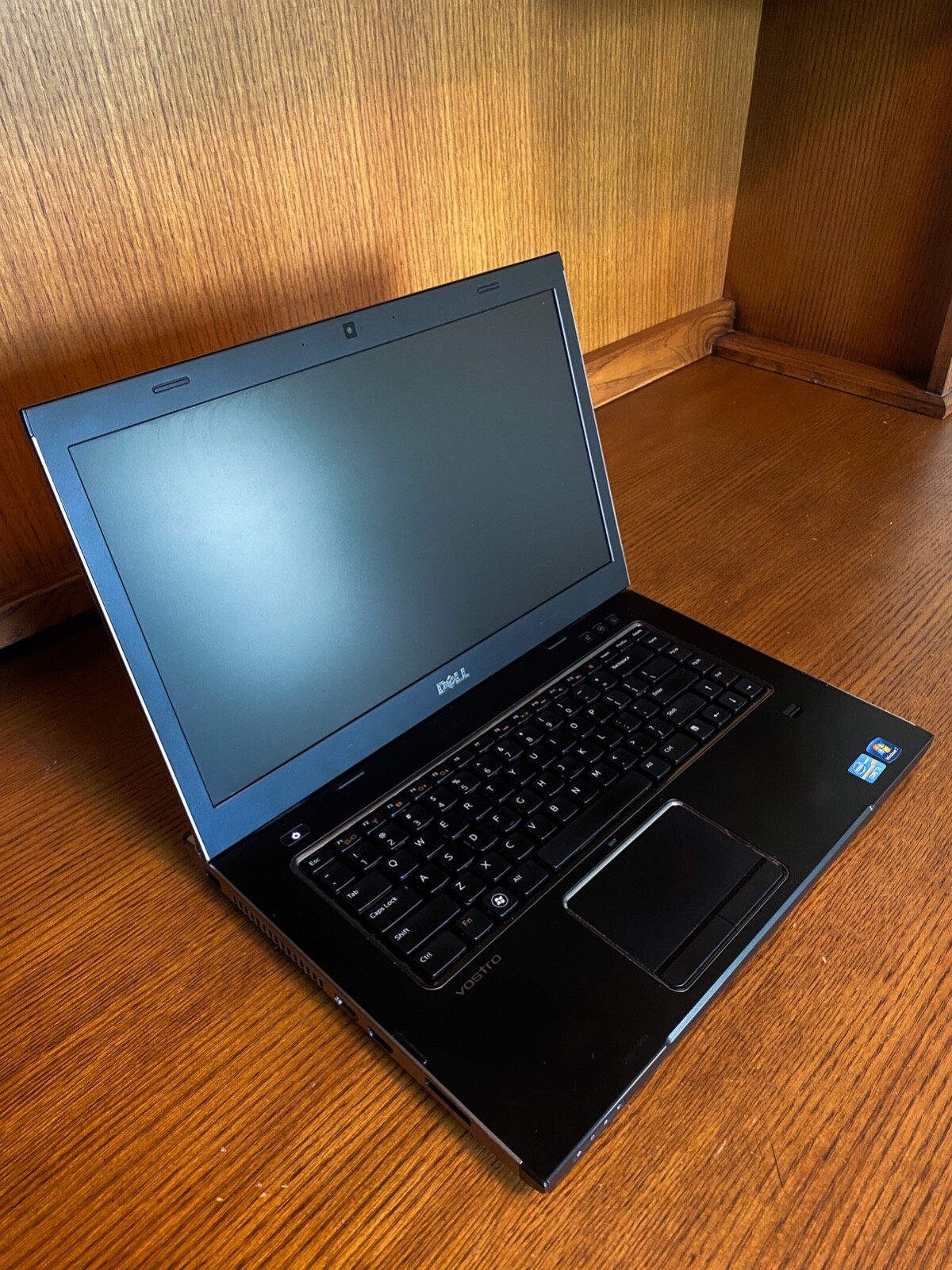 Dell Vostro 3550 15.6in. (320GB, Intel Core i3 2nd Gen., 2.1GHz, 4GB)…