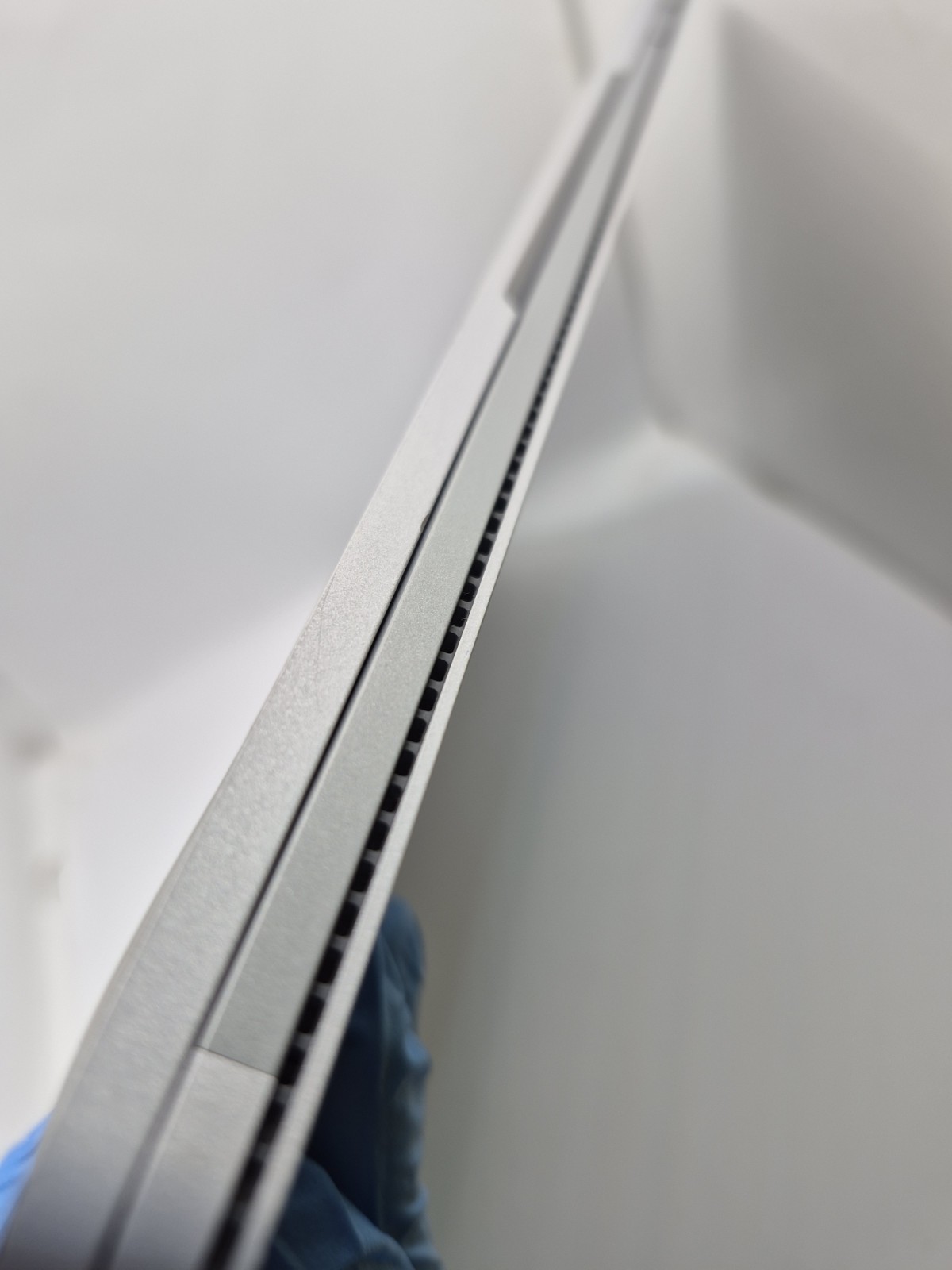 Microsoft Surface Book 2 13.5″ i5-7300U 2.7GHz 8GB RAM 128GB SSD Win 10 Pro