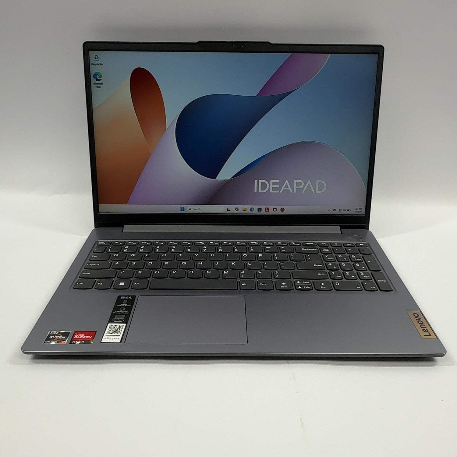 Lenovo IdeaPad Slim 3 15ABR8 15.3″ Ryzen 7 5825U 2.0GHz 16GB RAM 512GB SSD