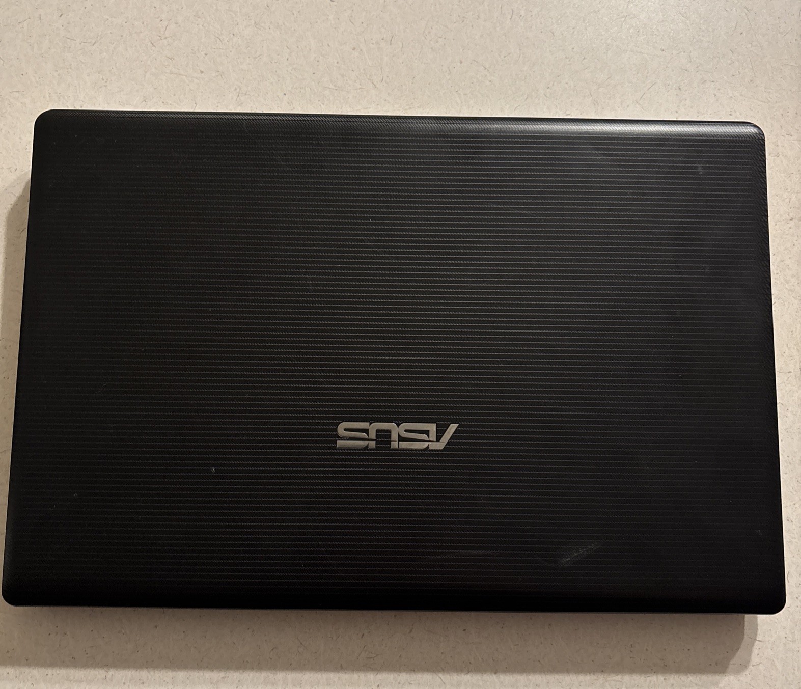Asus X55A-Intel Pentium B970 CPU. 2.3Ghz, 4gb Ram. 1TB SSD Windows 10 Pro