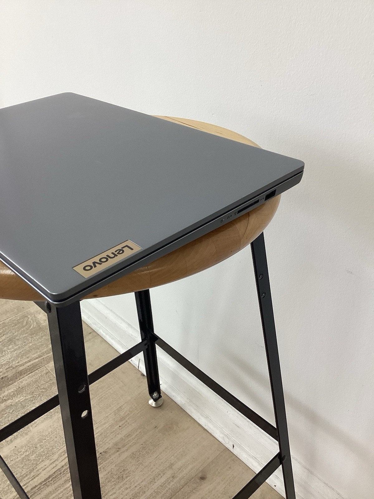 LENOVO 82XB008LUS IdeaPad Slim 3 15IAN8 15.6″ FHD i3-N305 1.8GHz Intel UHD