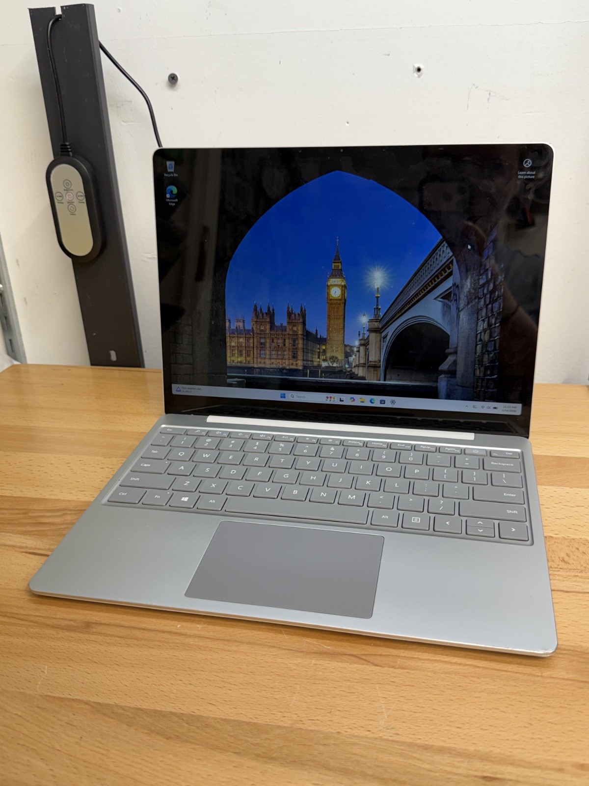 Microsoft Surface Laptop Go 1st Gen 1943 12.4″ i5-1035G1 1.0GHz 8GB RAM 128GB