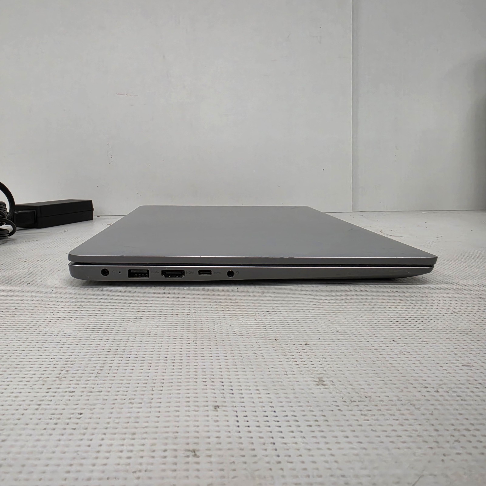 Lenovo Ideapad 1 15iau7 Win11H 15.6″ Touch Laptop 256GB SSD 1.2Ghz i3-1215u