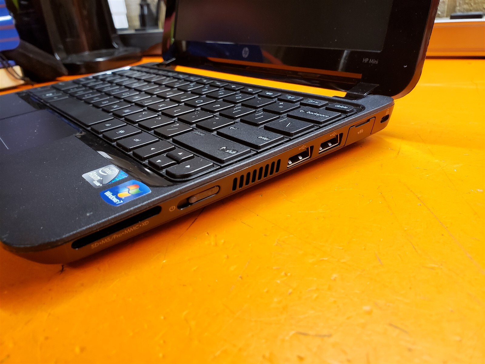 ⭐️⭐️⭐️⭐️⭐️ **READ** HP Mini 2102 Laptop Netbook *No Battery, HD or RAM*