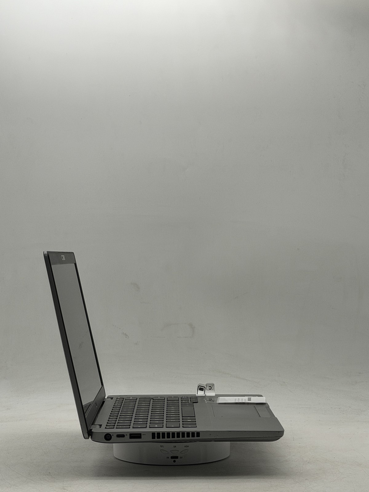 Dell Latitude (5410) 14in i5-10210U 8GB 128GB |No OS| Read
