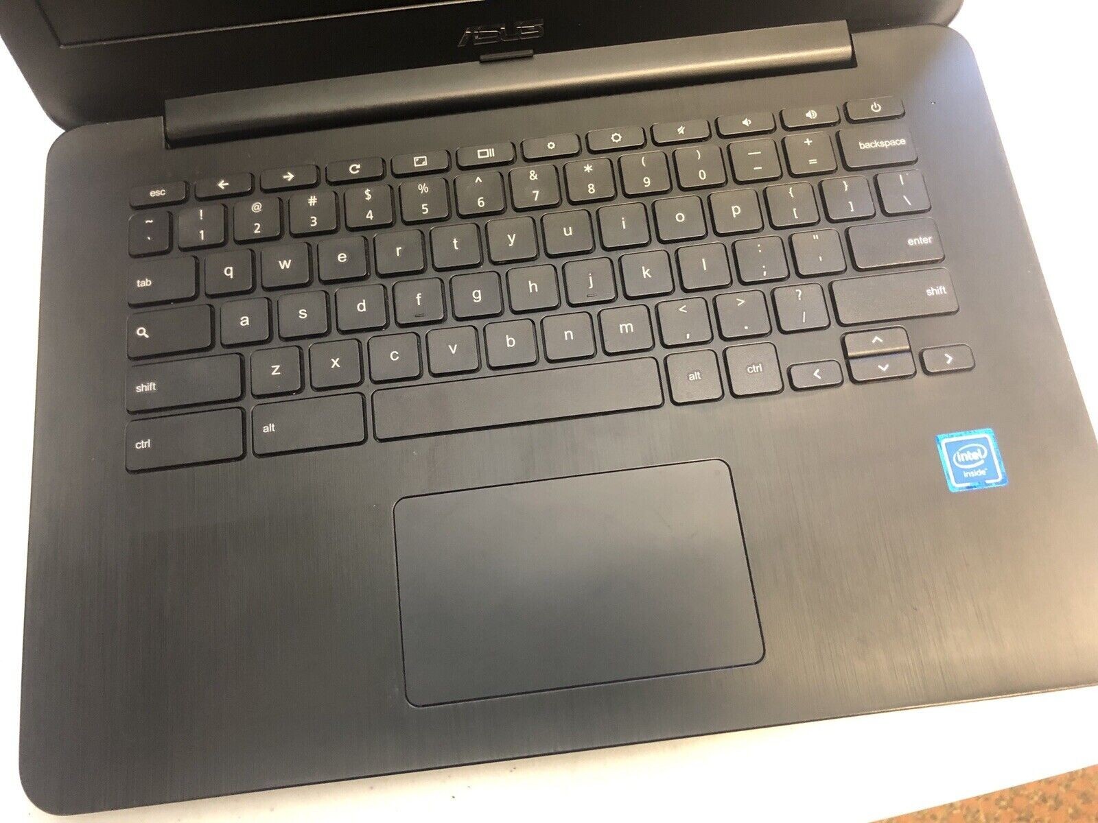 LOT of 5 ASUS Chromebook 13″ C300M – 2.16GHz Intel – 4GB RAM – 16GB SSD