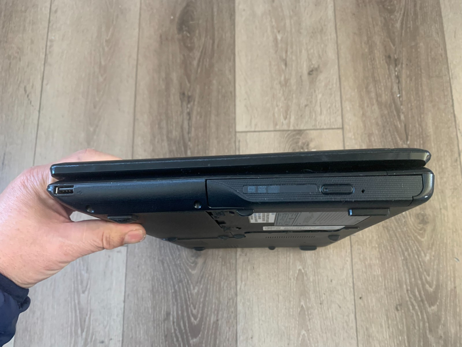 MIS A6200 MS-1681 15.6” Intel Core i3 M370 2.40GHz 4GB RAM 320GB HDD Win 10 Pro