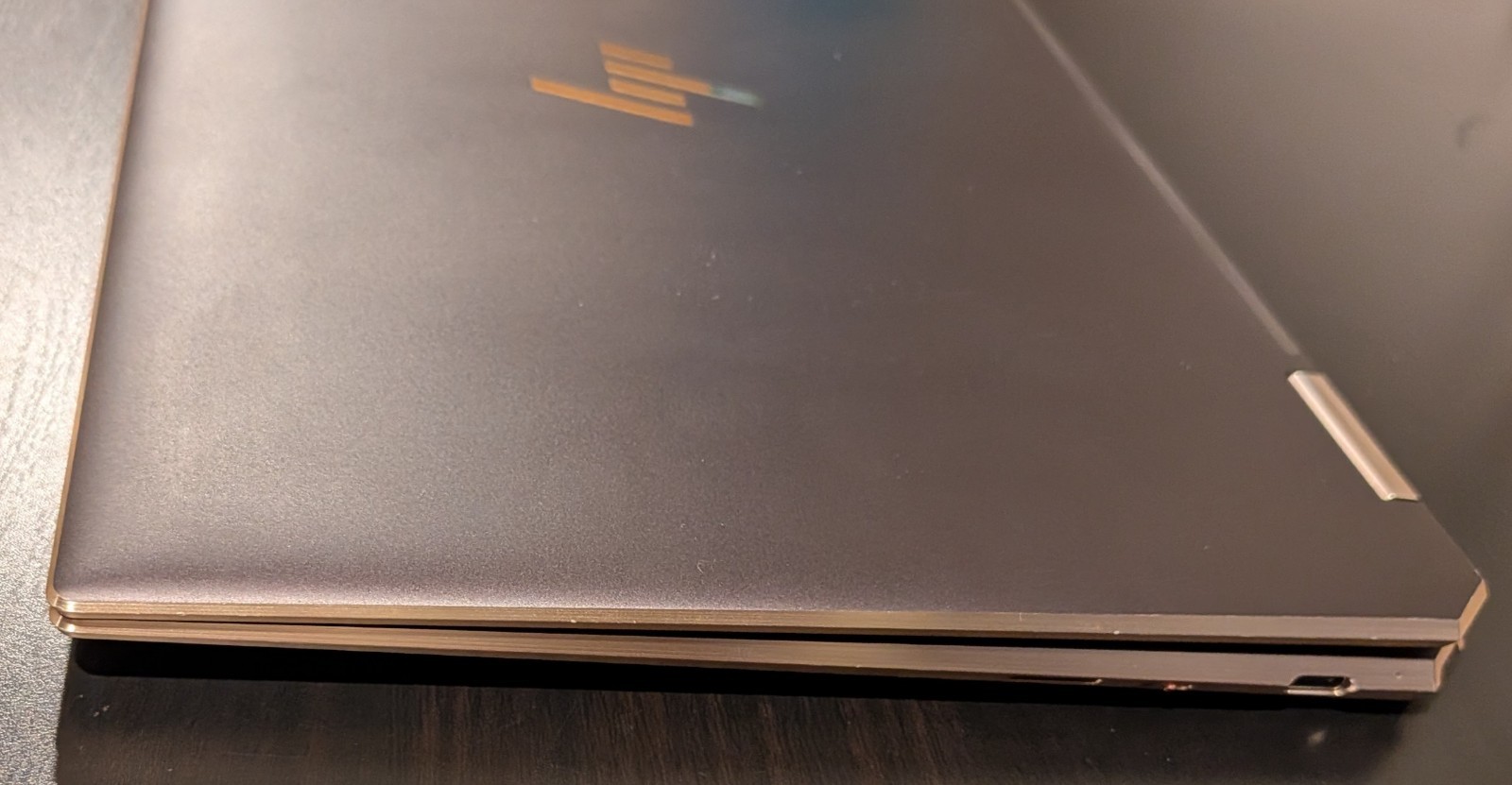 HP Spectre x360 13-aw2003dx 13.3″ 4K OLED, Intel i5 11th, 512 GB SSD, 8GB ram