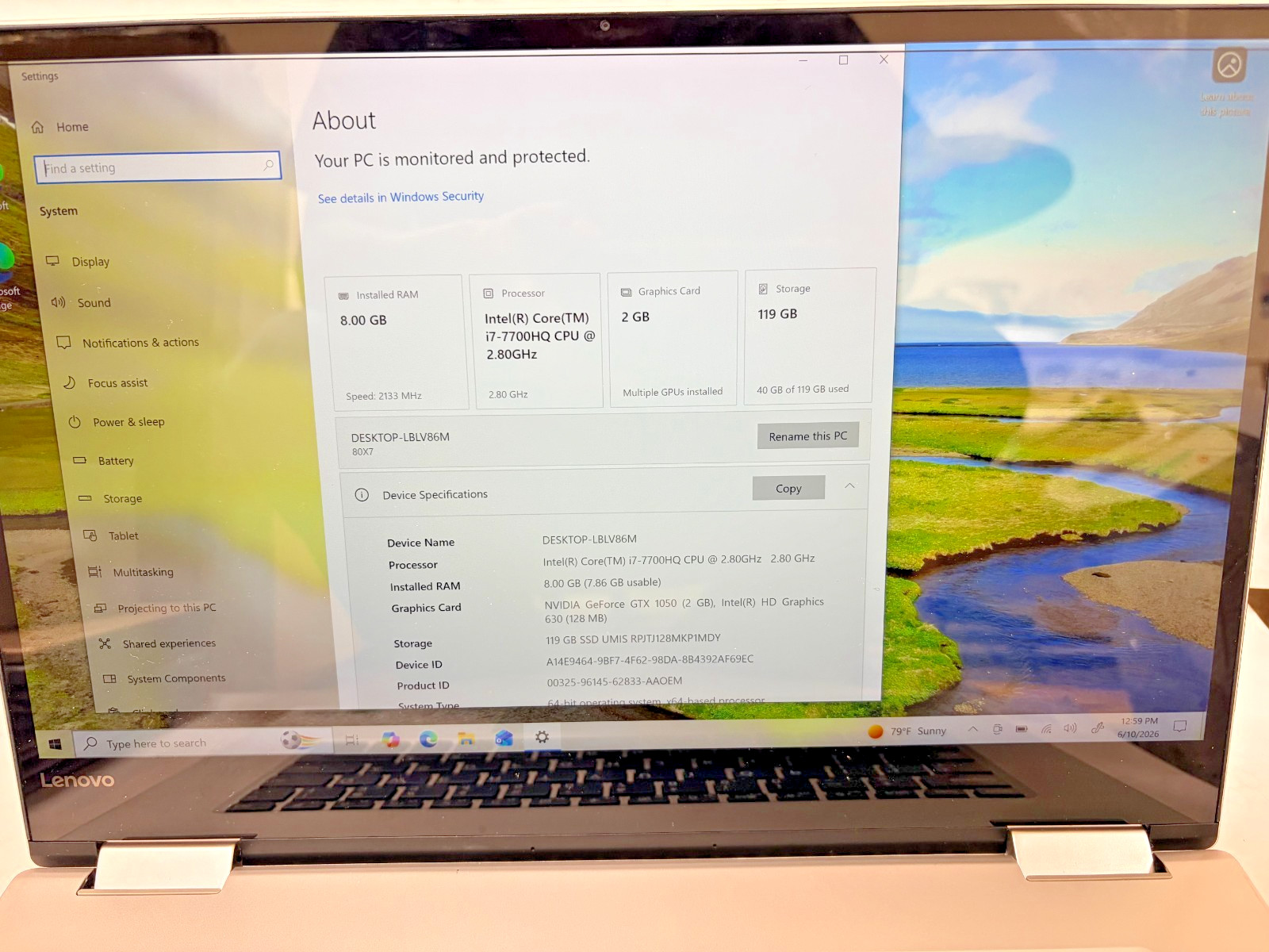 Lenovo Yoga 720-15IKB i7 7700HQ 16GB RAM 256G Win FOR PARTS