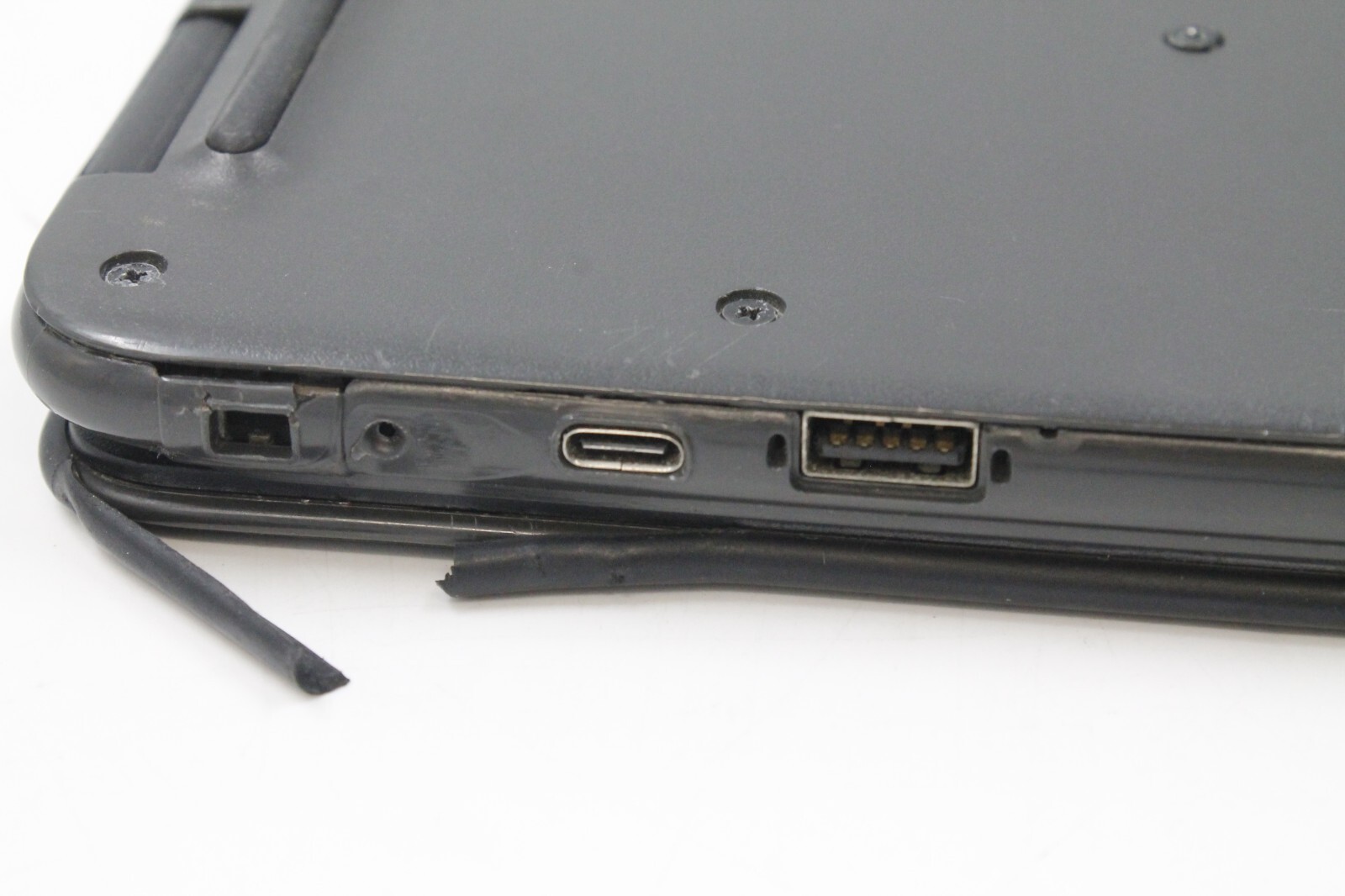 Dell 5190 Chromebook Touch N3450 1.1GHZ 4GB Ram 32GB SSD USED PLEASE READ