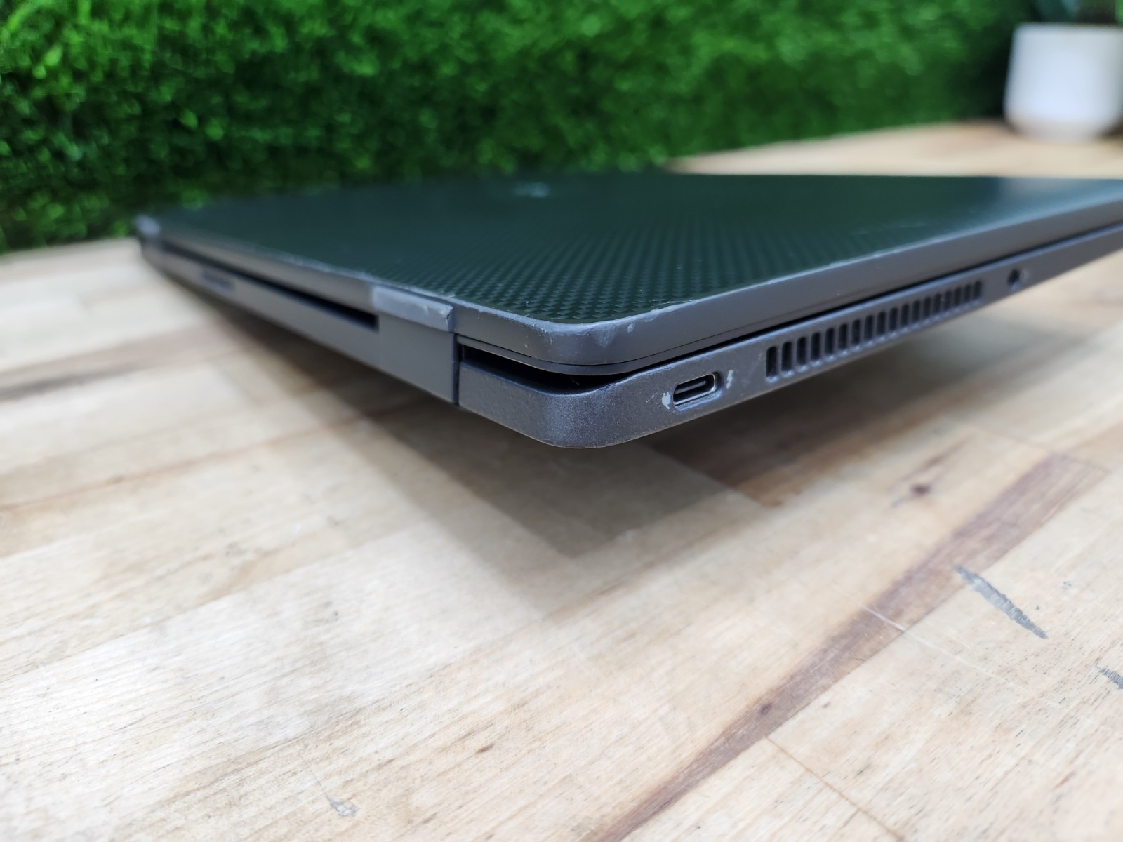 Dell Latitude 7420 14″ FHD i7-1185G7 3.00GHz 32GB 256GB SSD Windows 11 Pro ~