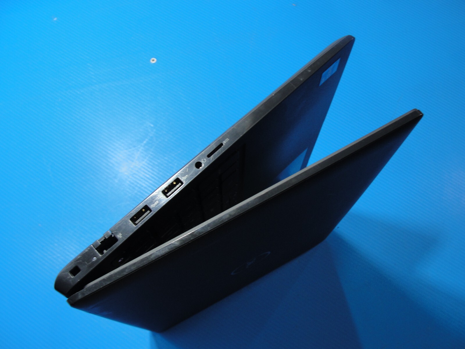 Dell Latitude 3520 15.6” FHD Intel Core i5-1135G7 2.4GHz 8GB 256GB SSD Charger