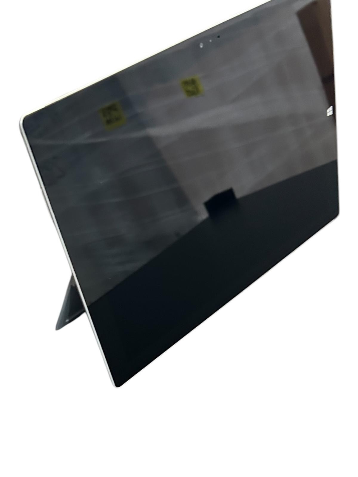 Microsoft Surface Pro 3 12″ – 256GB – Intel Core i7-4650U – Silver