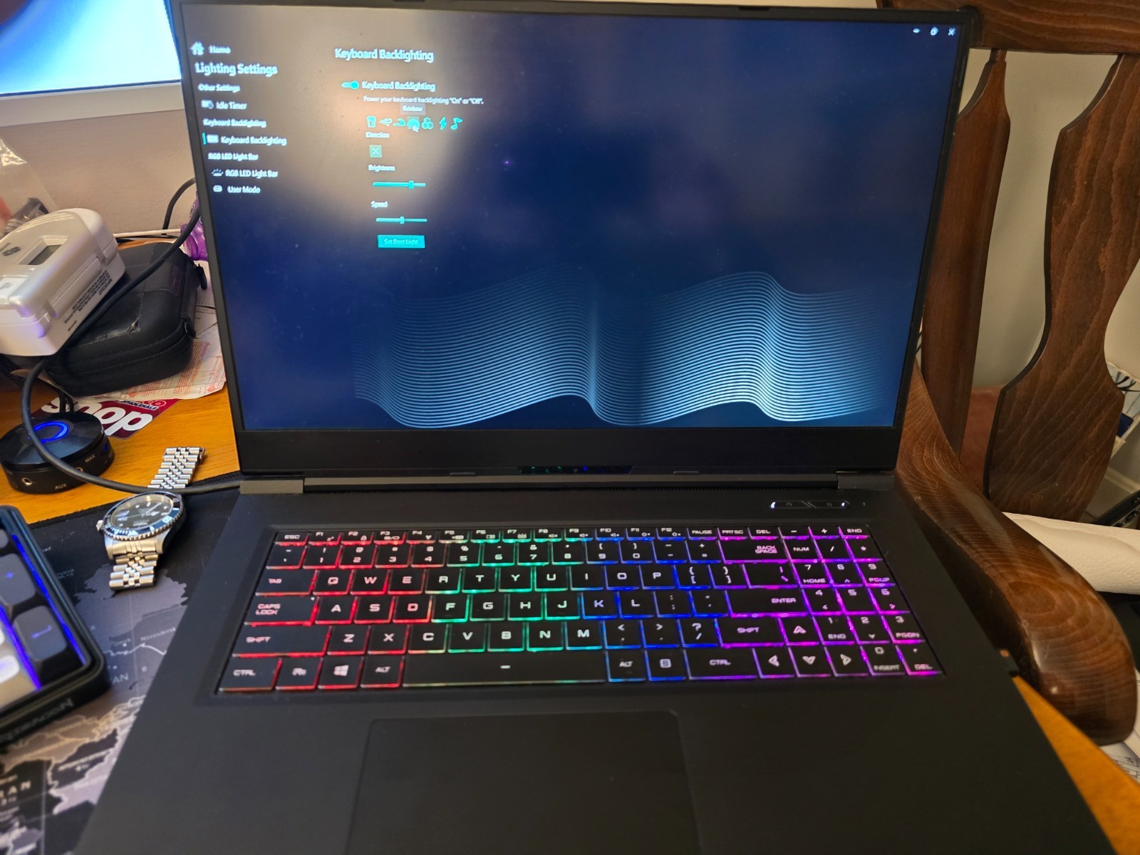 MAX-17 Light Mag 17.3″ Gaming Laptop, i7-10875H, 2070 Super, IPS 240Hz