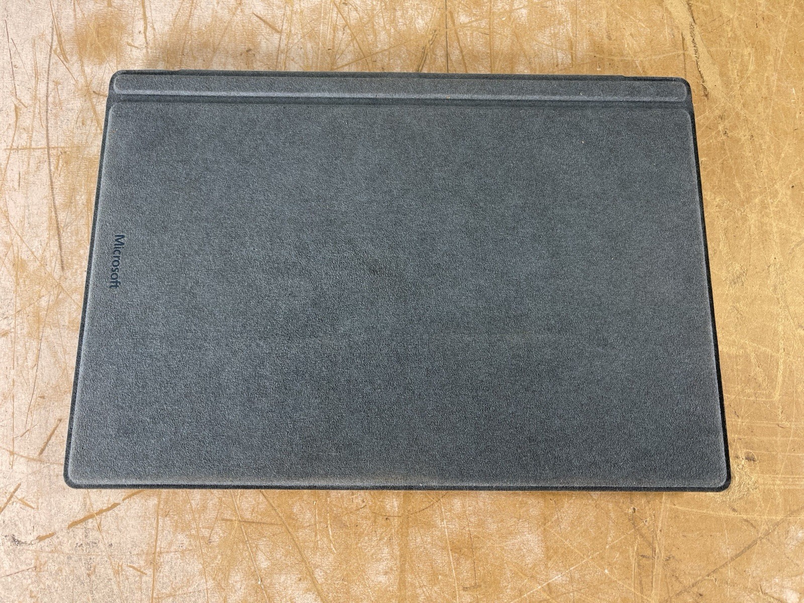 MICROSOFT SURFACE LAPTOP 1769 i5-7300U @ 2.60GHz, 4GB RAM, 120GB SSD, WIN 10 PRO