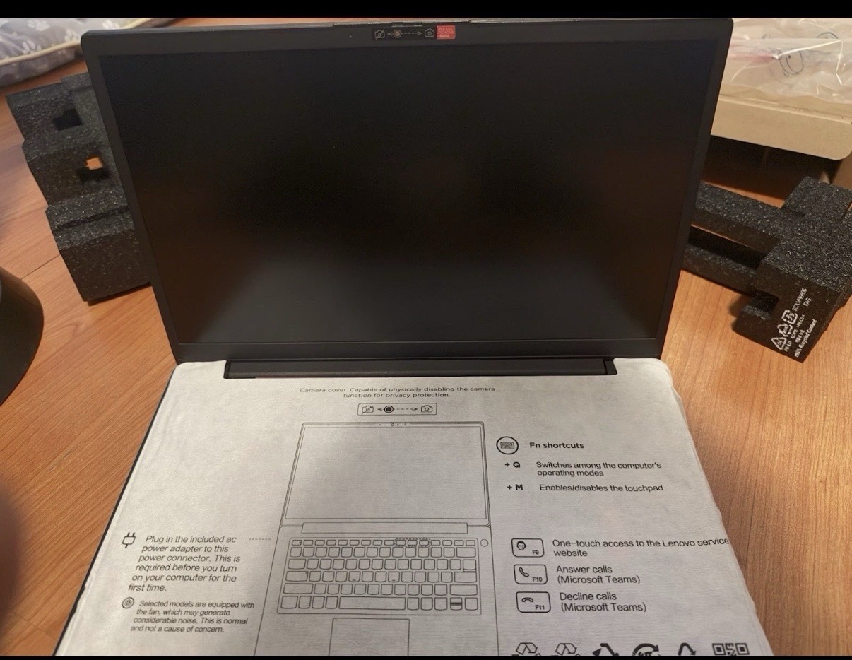 Lenovo V14 G4 14 FHD TN 2025 Laptop AMD Ryzen 7 7430U 16GB RAM 256GB SSD Black
