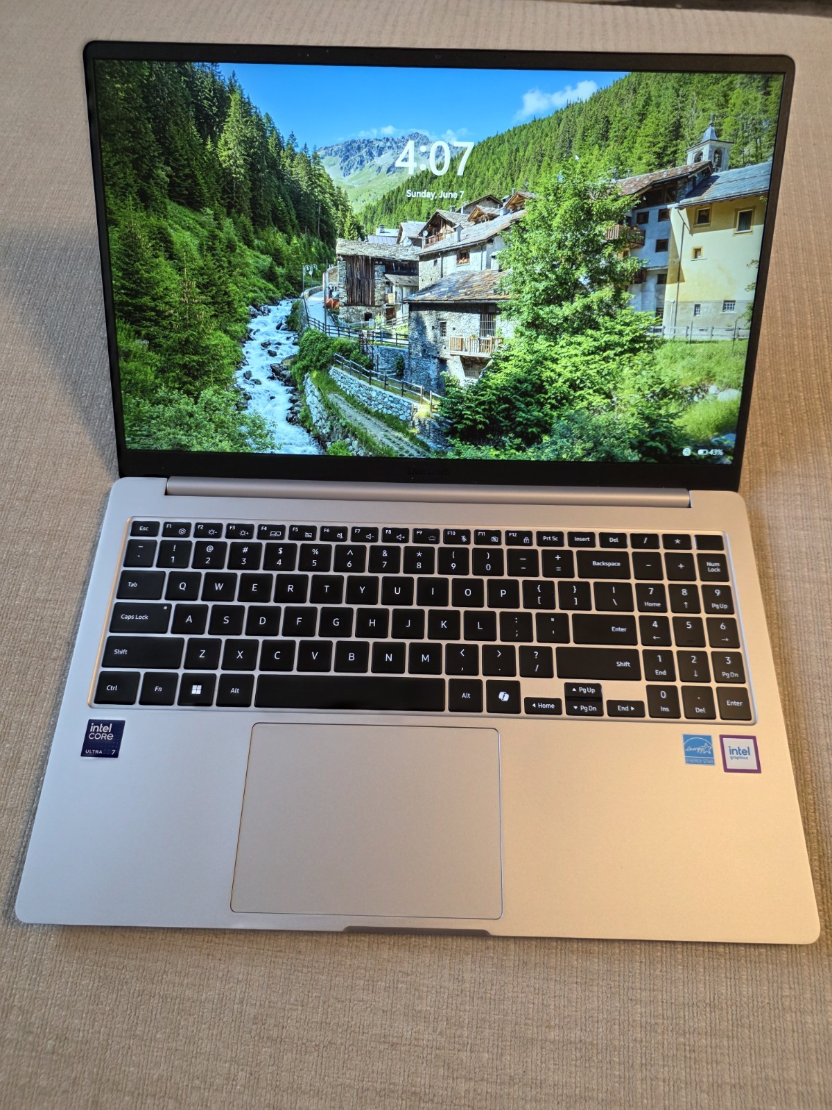 Samsung Galaxy Book5 15.6″ FHD IPS Laptop Intel Core Ultra 7 16GB 512GB SSD