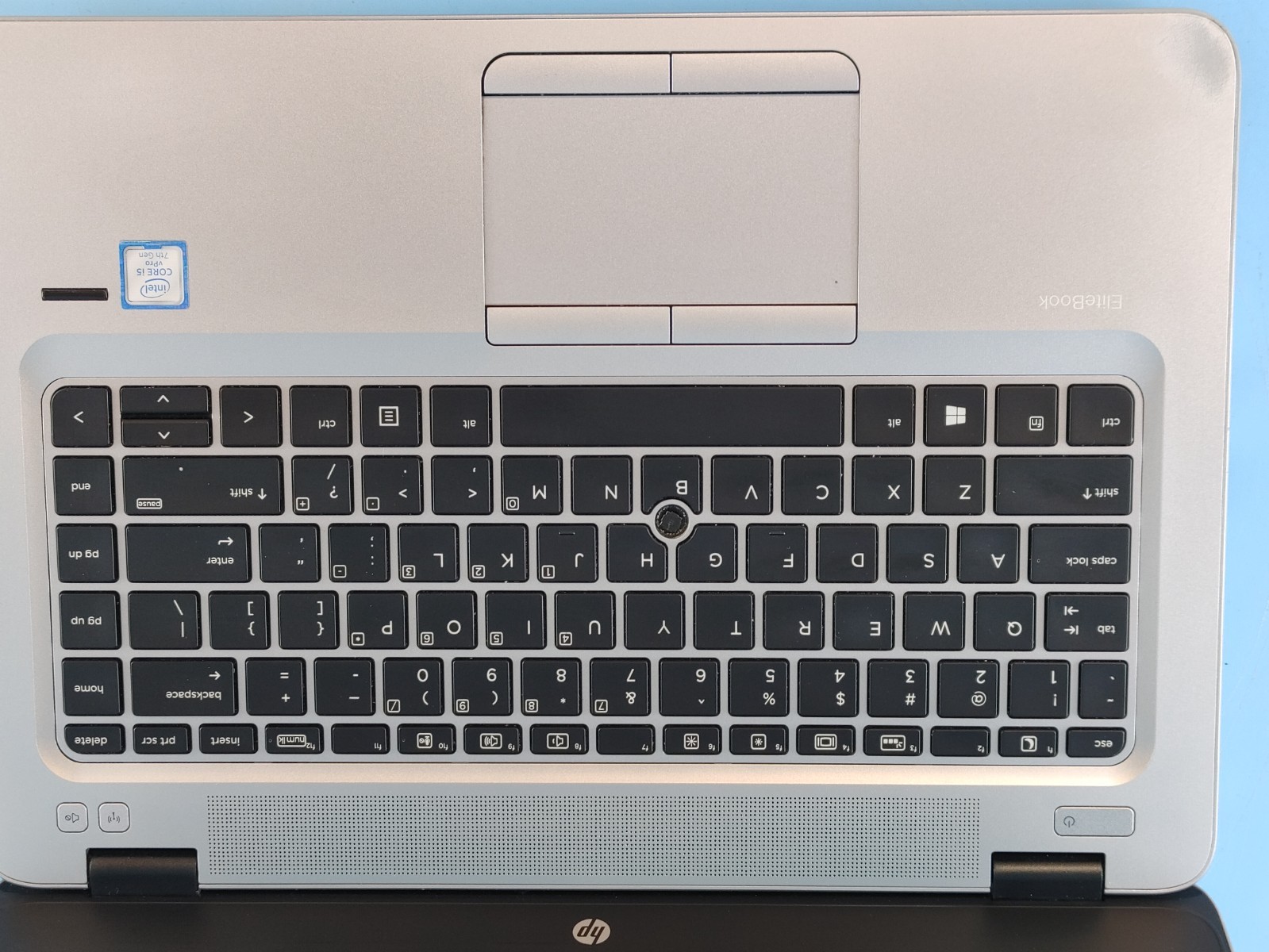 HP EliteBook 840 G4 QME6R6L 14 i5-7300U 2.6 8GB 256GB SSD WINDOWS 10 PRO