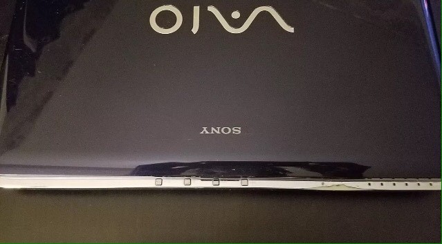 SONY VAIO PCG-5G3L NOTEBOOK -WINDOWS 10 (NAVY BLUE) BROKEN SCREEN!