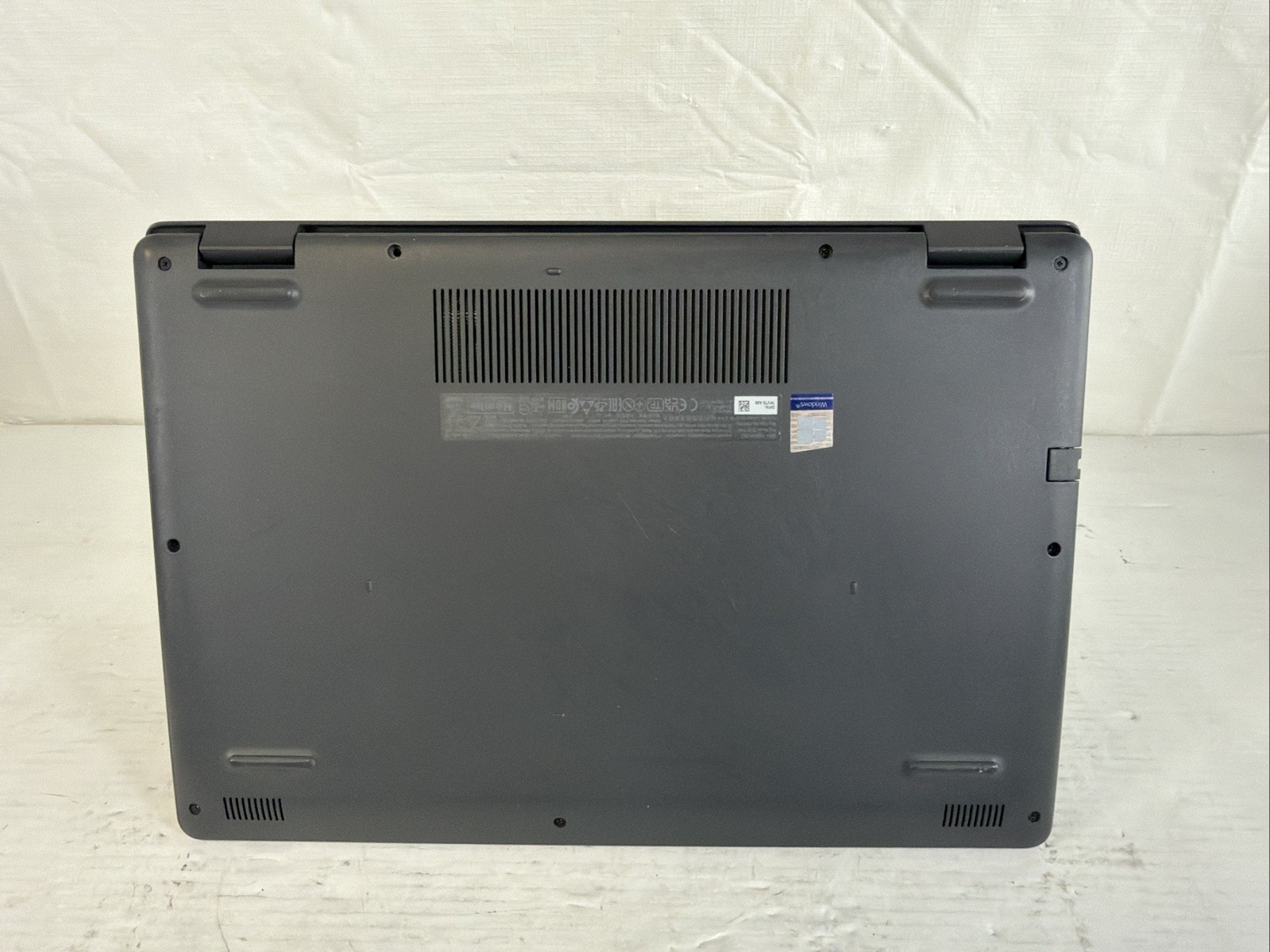 Dell Inspiron 15 3000 15.6 Intel Celeron N4020 /4GBRAM/Bad Screen/Good Battery