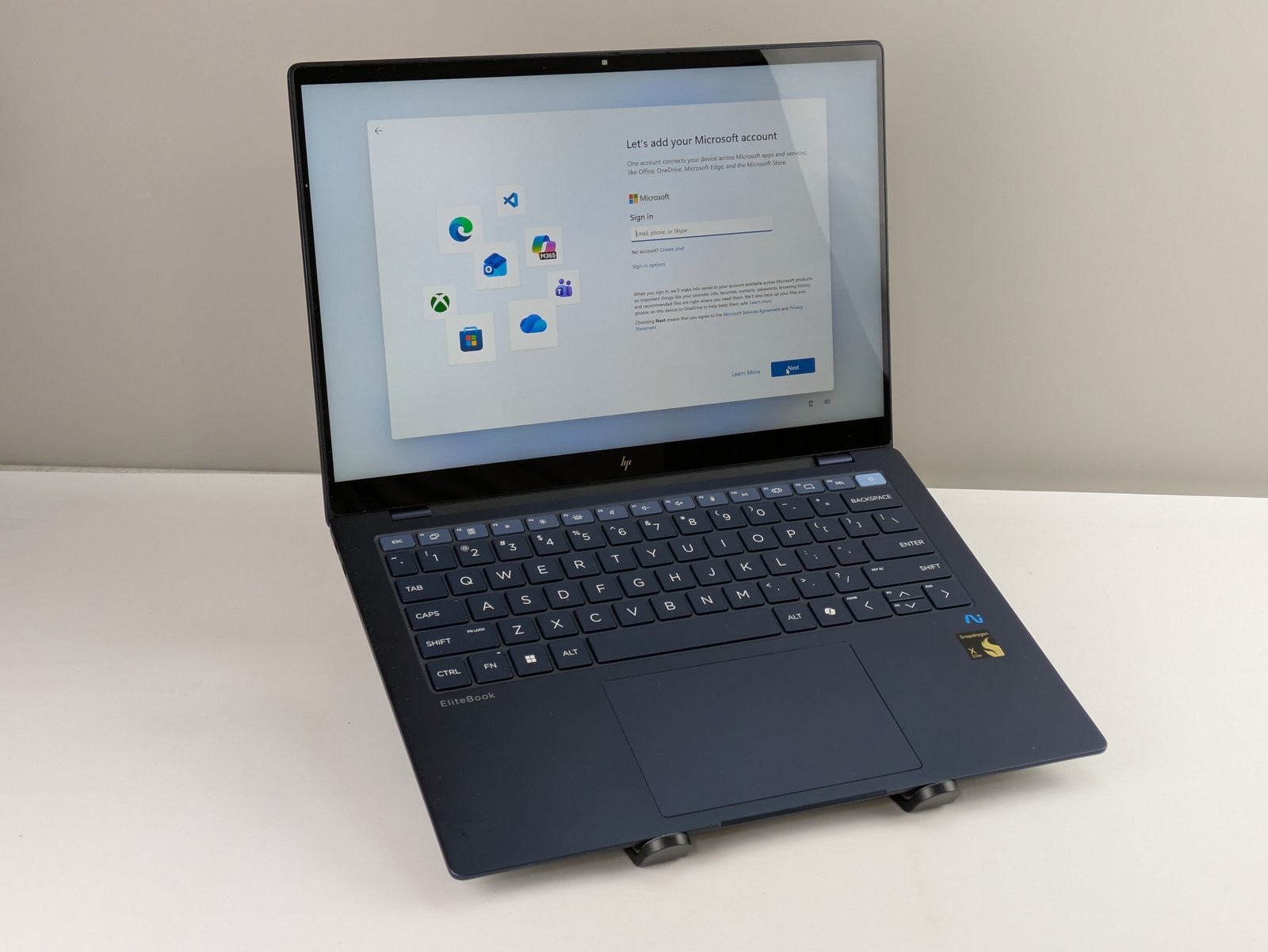 HP EliteBook Ultra G1q 14″ Snapdragon X Elite 16GB RAM 512GB SSD 2.2K W11P