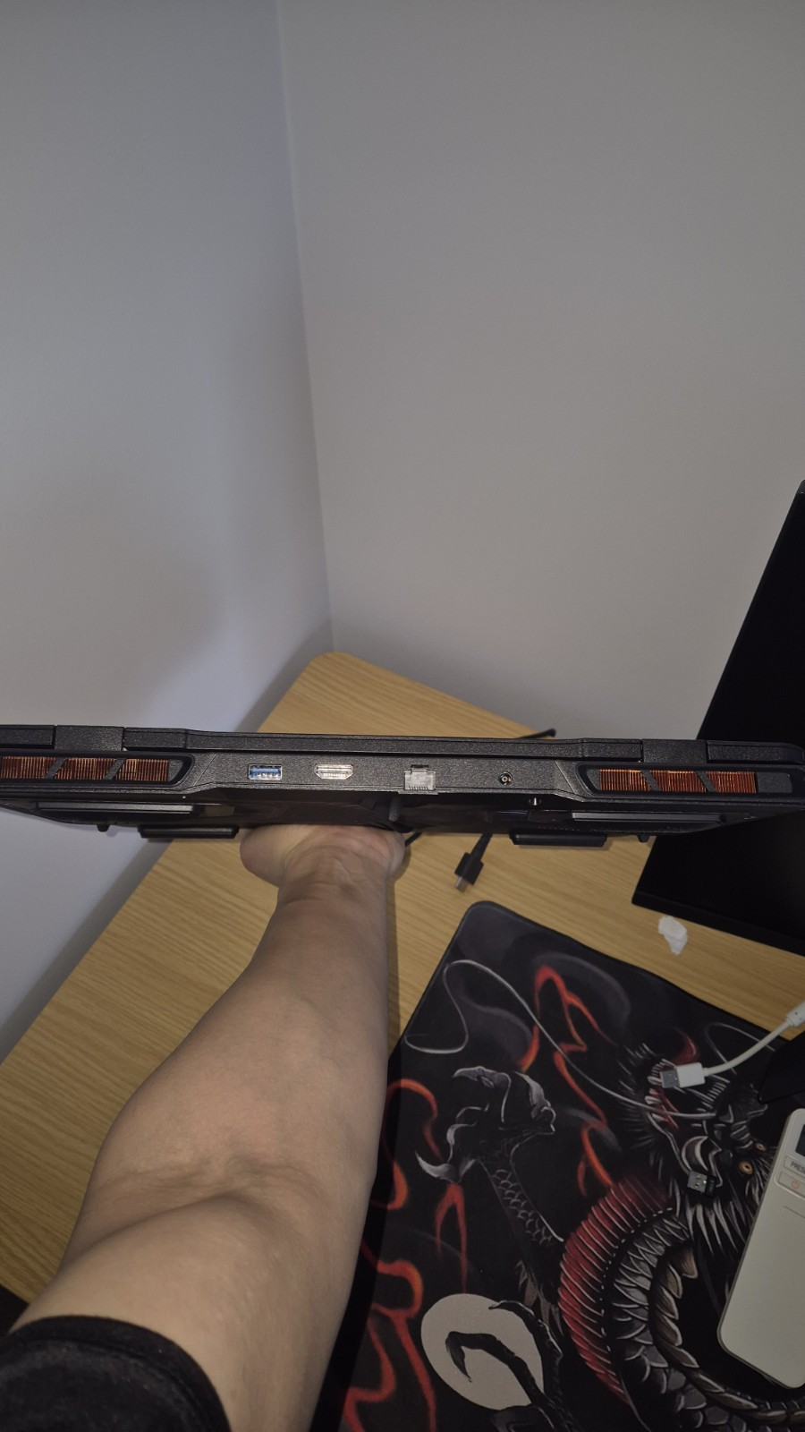 MSI Crosshair A16 HX D7WGKG 16in QHD+ 240Hz IPS Ryzen 9 7945HX RTX 5070 1TB SSD