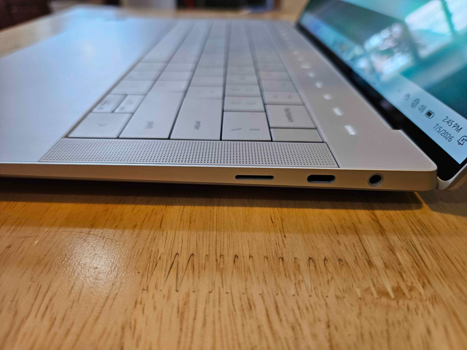 Dell XPS Premium 14.5″ 3.2K OLED Touch Laptop Intel Ultra 7 255H 32GB 1TB SSD