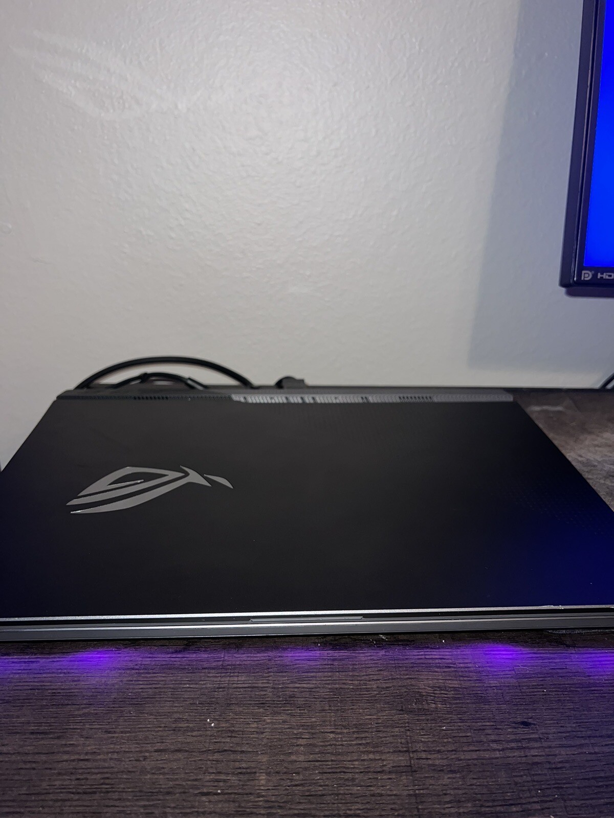 ASUS ROG Strix G15 G513QE-ES76 15.6″ 300Hz Full HD (AMD Ryzen 7 5800H, 16GB RAM,
