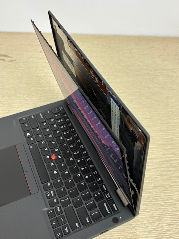 Lenovo ThinkPad X13 Yoga Gen 2 i5-1145G7 16GB 256GB SSD W11P Touch(screen issue)