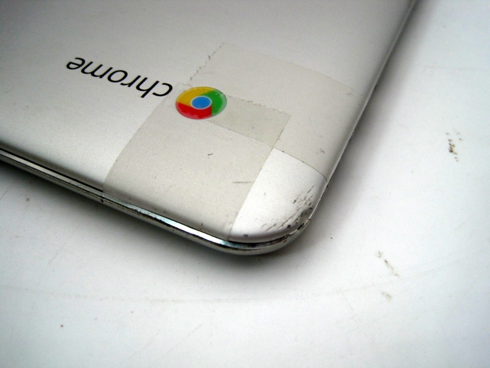 ASUS Chromebook Flip C100P 16GB with Cracked Touch Screen