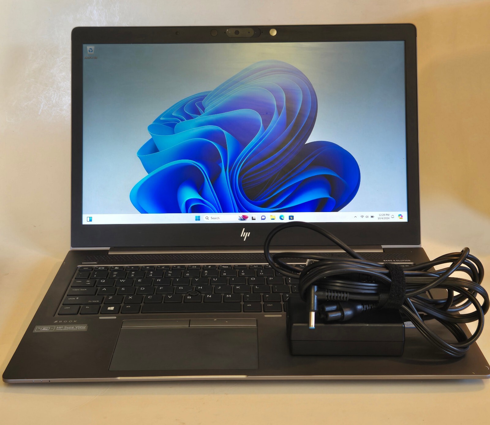 HP ZBook 15u G6 15.5″ i7-8565U 32GB RAM 500GB SSD Windows 11 w/ Charger