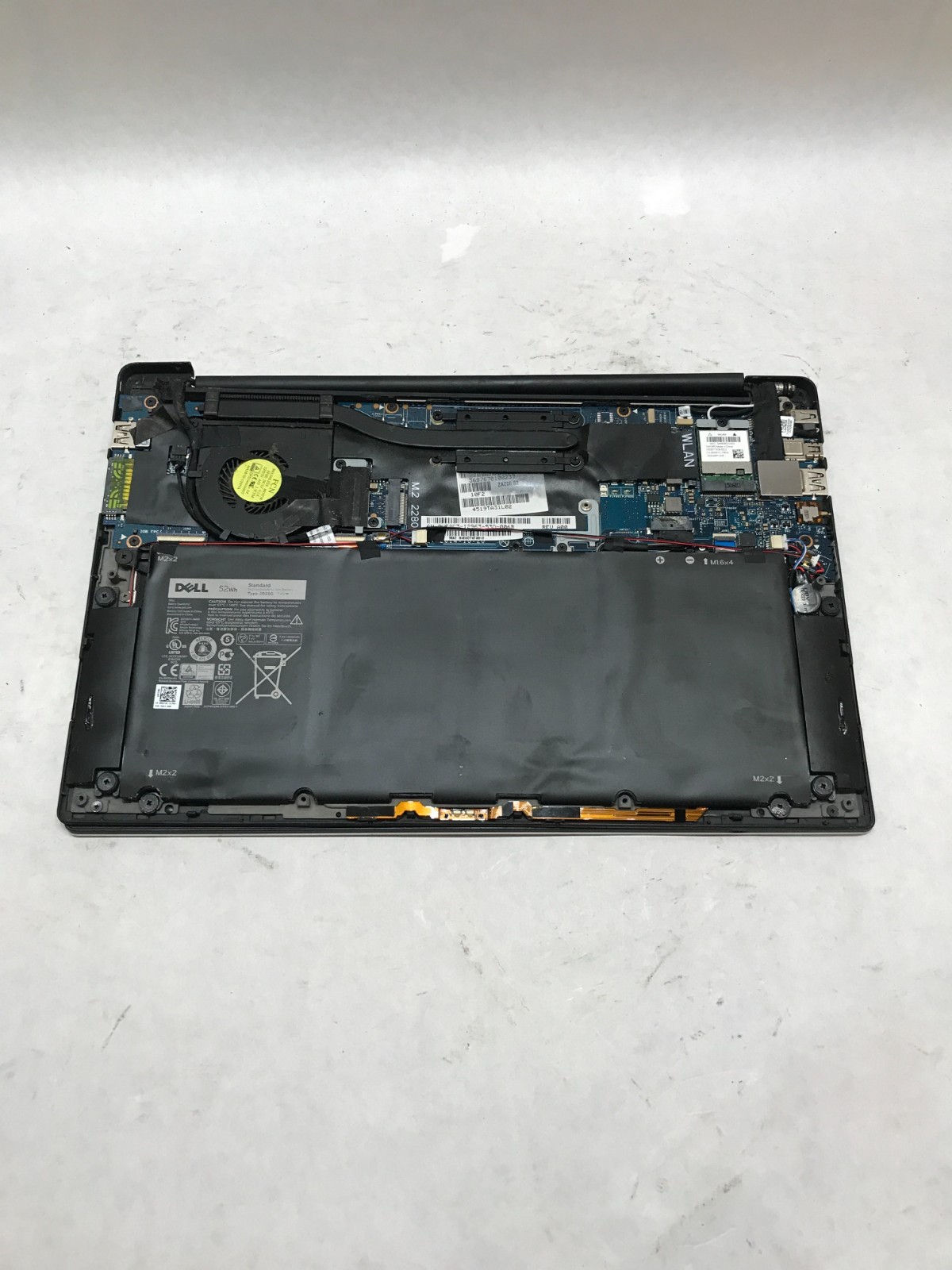 Dell XPS 13 9343 13″ Intel Core i5 8GB RAM NO HDD/OS For Parts CRACKED READ – DW
