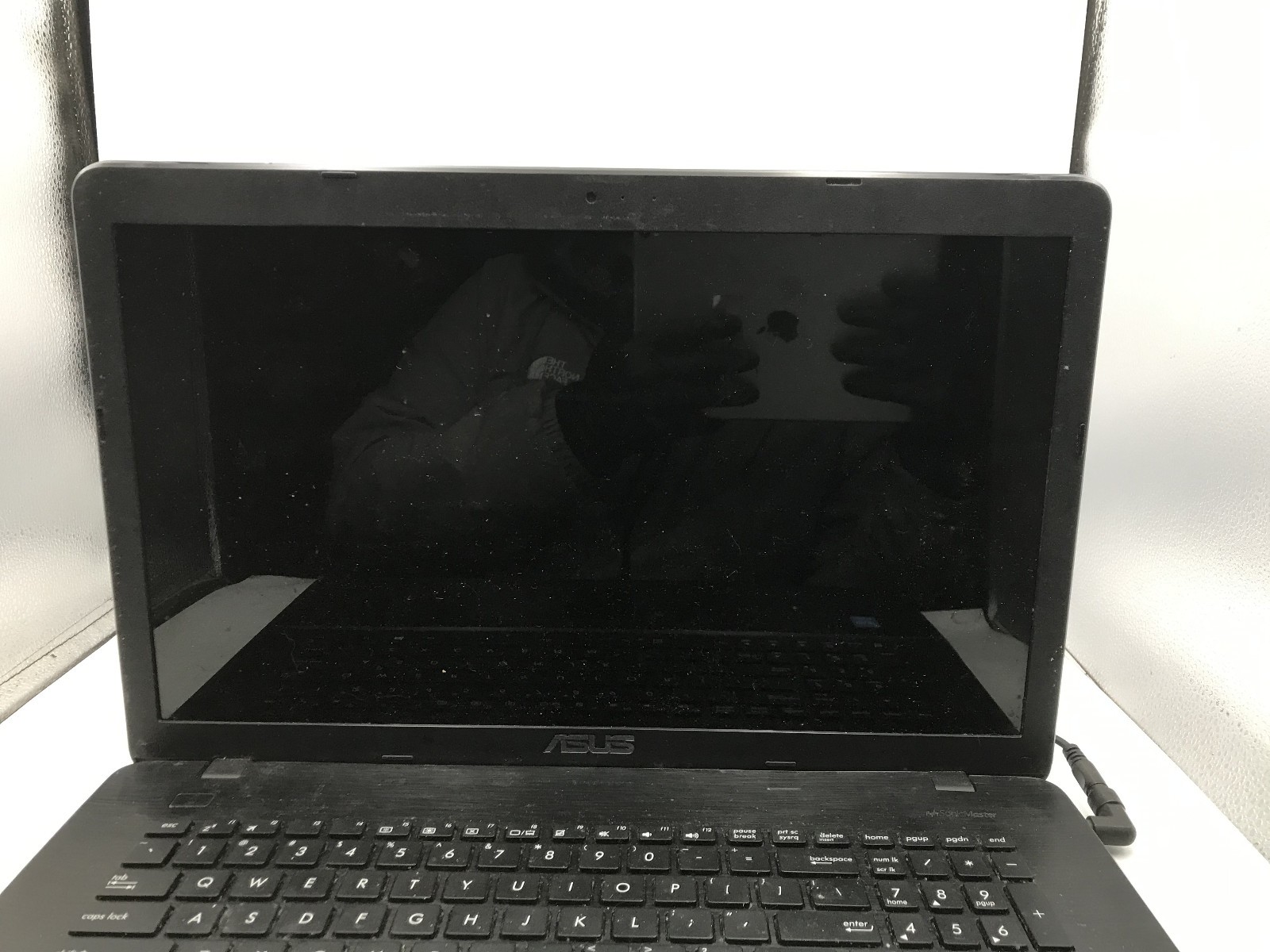 ASUS X751L – FOR PARTS/REPAIR – INTEL I3 4TH GEN – 4GB RAM – READ DESCRIPTION-BB