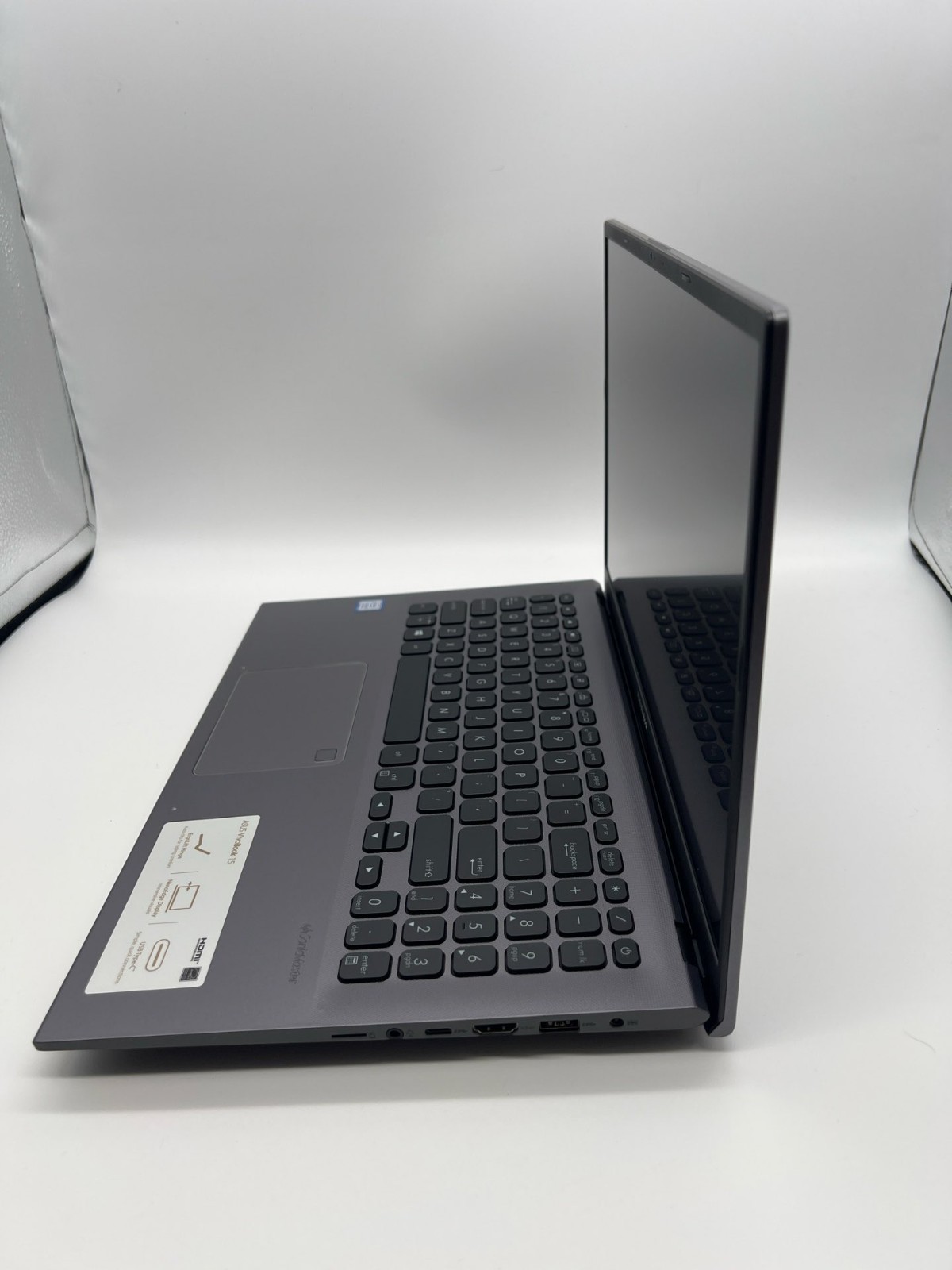 ASUS Vivobook 15 F512FA 15.6″ i3-8145U 8GB 128GB SSD Win11 home