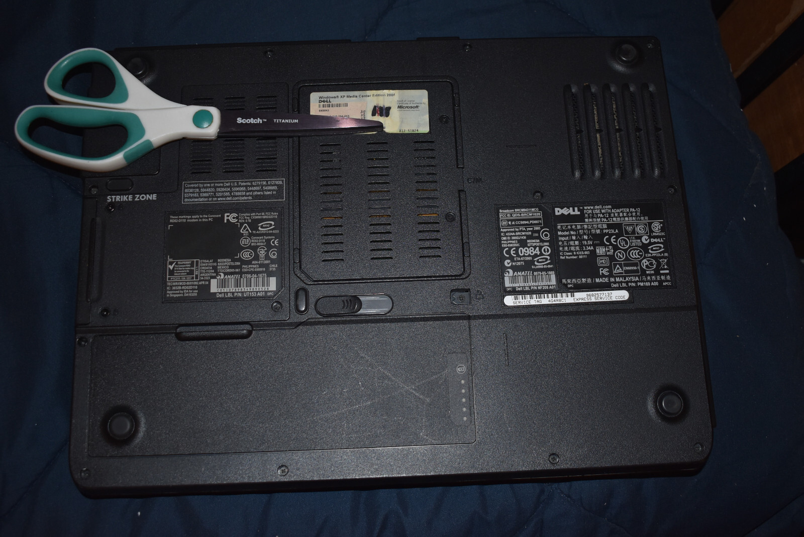 Dell Inspiron 1501 Laptop Mobile AMD Sempron 3500+ 1GB Ram 60GB HDD Windows XP