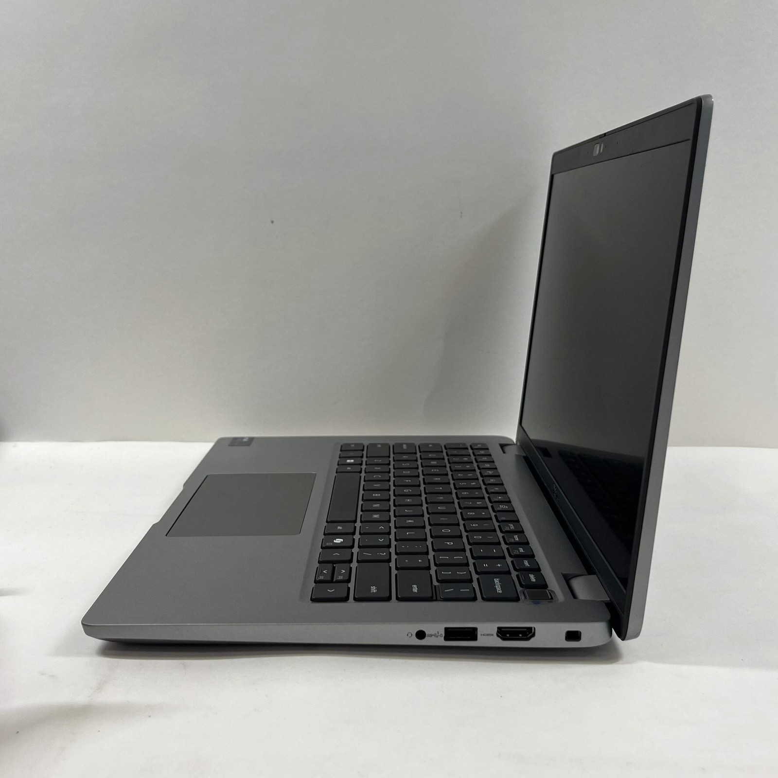 Broken Dell Latitude 5450 17.3″ Core Ultra 5 135U 2.0GHz 16GB RAM 256GB SSD NOOS