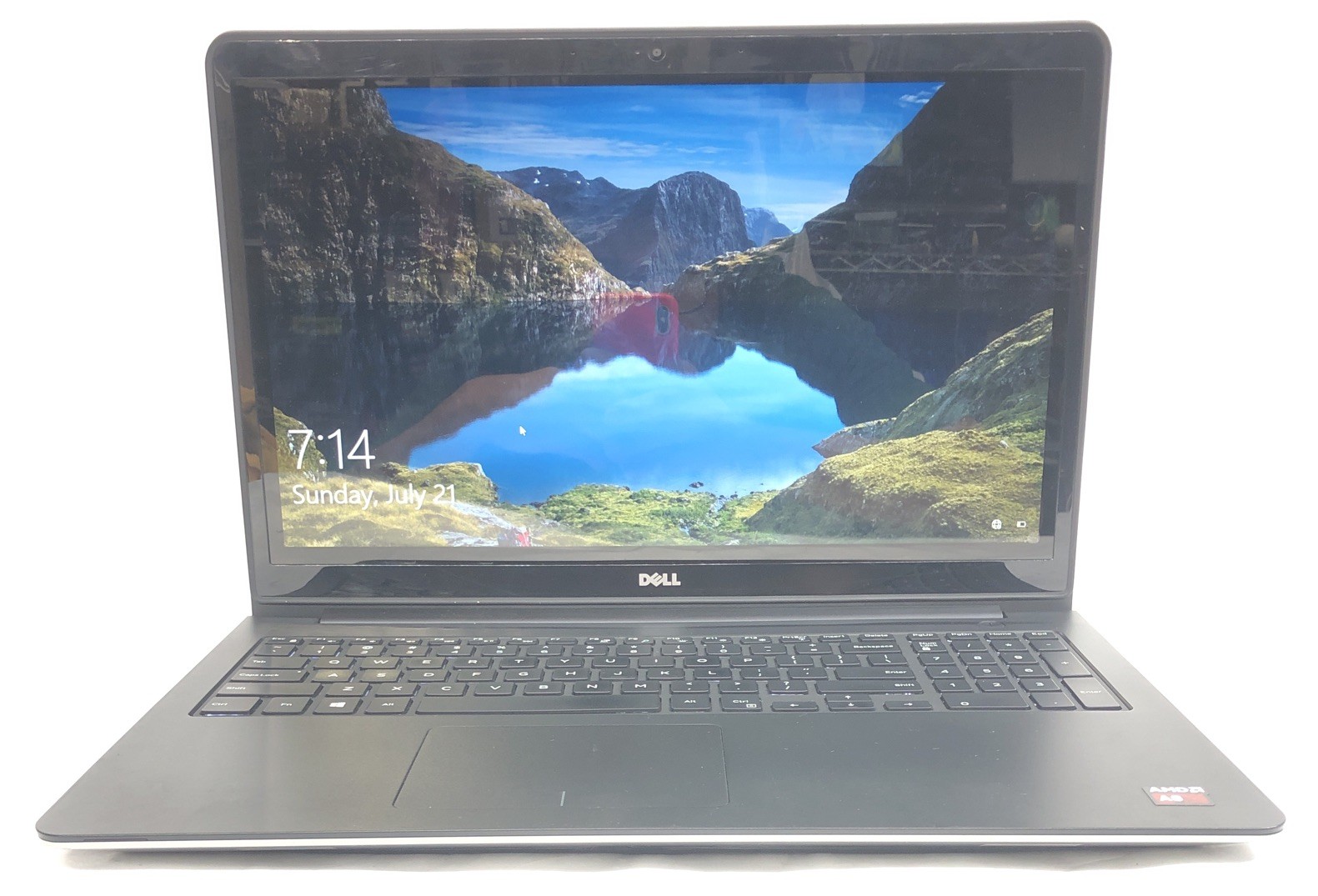Dell Inspiron 15, AMD A8-7100 Radeon R5 @1.80GHz, 4GB RAM, 500GB HDD, Windows 10
